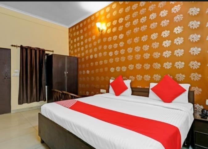 The Hotel Grace Place Inn Neu-Delhi Exterior foto