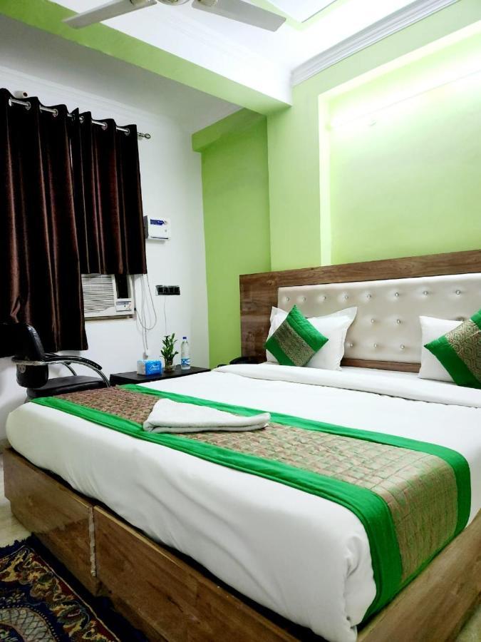 The Hotel Grace Place Inn Neu-Delhi Exterior foto