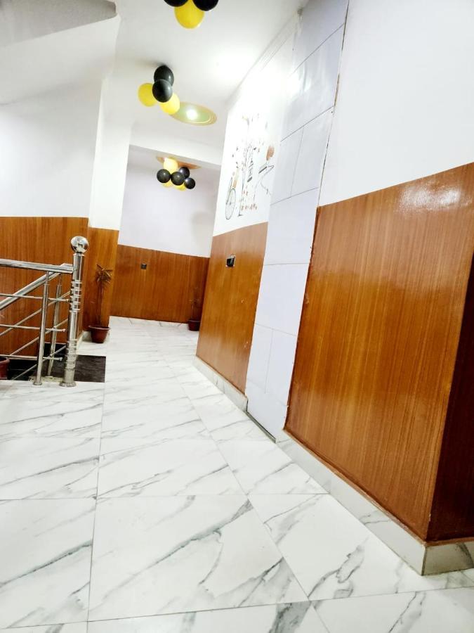 The Hotel Grace Place Inn Neu-Delhi Exterior foto